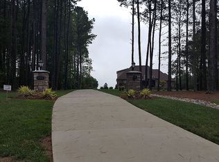 1191 Lawnes Neck Dr, Smithfield, VA 23430