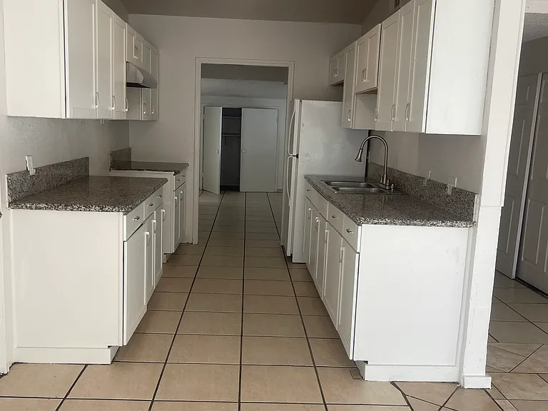 1609 E Bonanza Rd — Photo 8