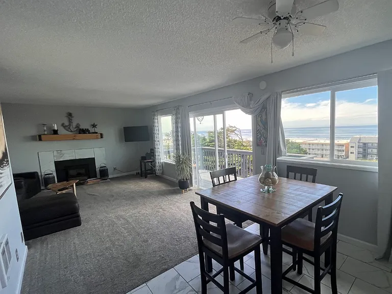 NW Inlet Ave — Photo 11