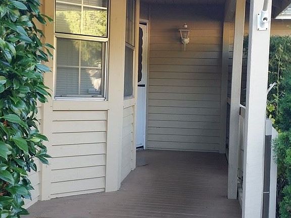 3rd image of 6770 Skyview Pl NW