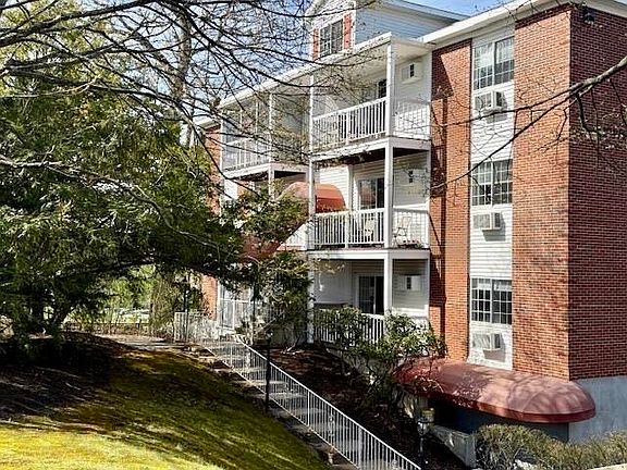 3rd image of 490 River Road #31