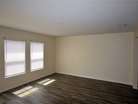 3rd image of 8 NW 8th Ter
