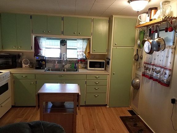 3rd image of 516 49th Avenue Dr W