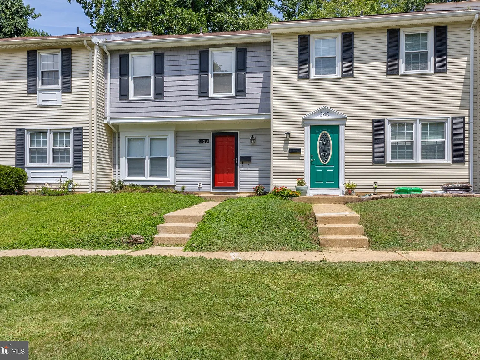 3 bed, 1.5 bath, 1200 sqft, $2,700 — Photo 2