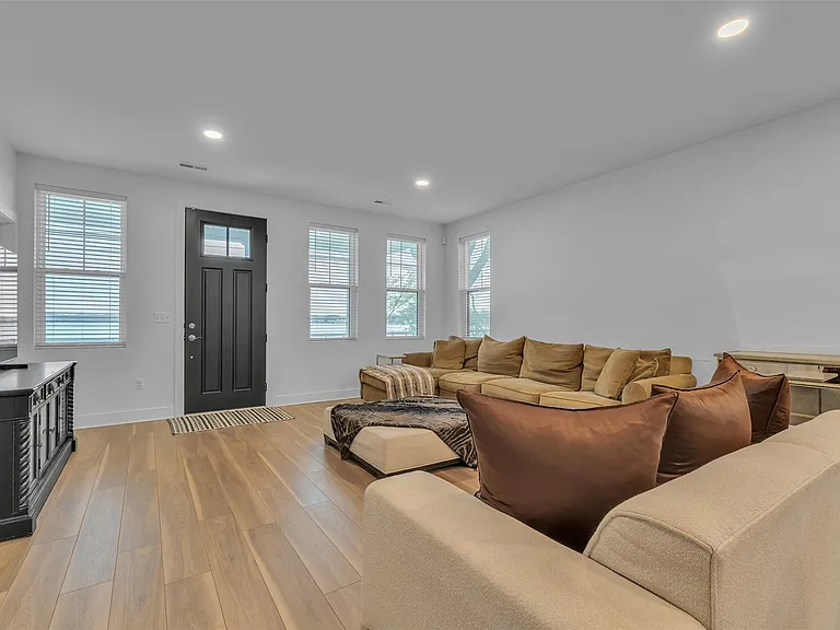 5264 Cooley Lake Rd — Photo 6