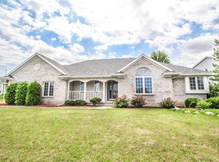 2278 Peerpoint Dr SE, Caledonia, MI 49316