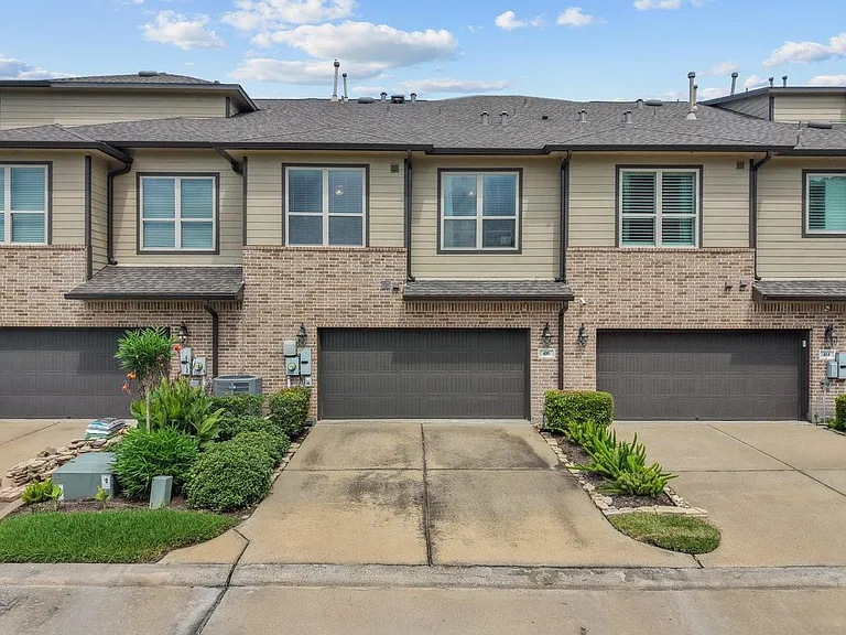 416 Via Regatta Dr — Photo 36