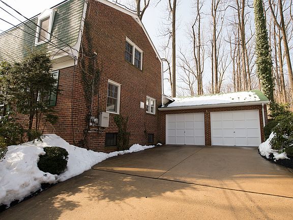 2nd image of 3804 Whispering Ln