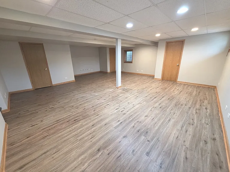8112 Rutherford Dr — Photo 20