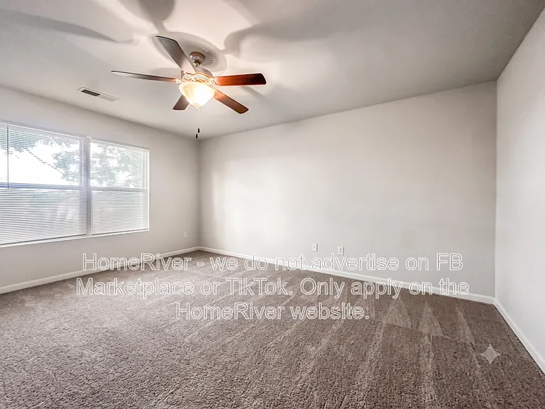 196 Daisy Cir — Photo 13
