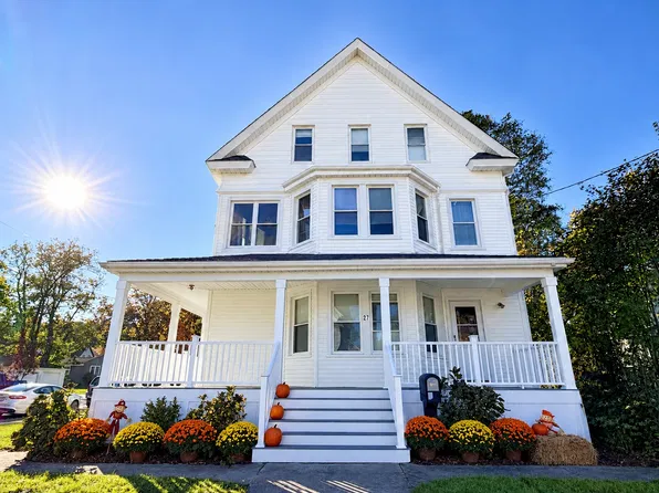 27 William St #2, Pawcatuck, CT 06379