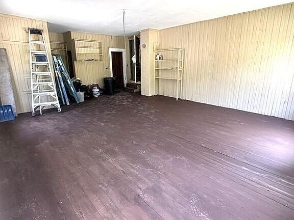 24th image of 627 Prospect Avenue