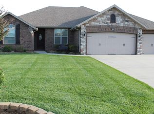 3800 W Apple Blossom Ter, Battlefield, MO 65619