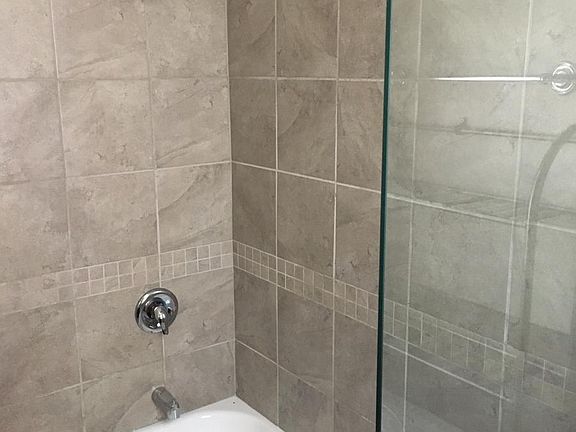 Shower/bath