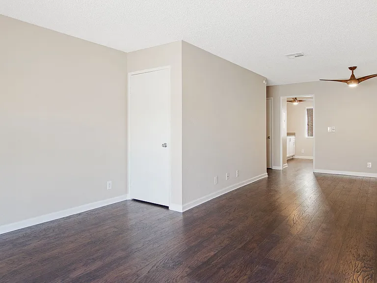 Spacious living room