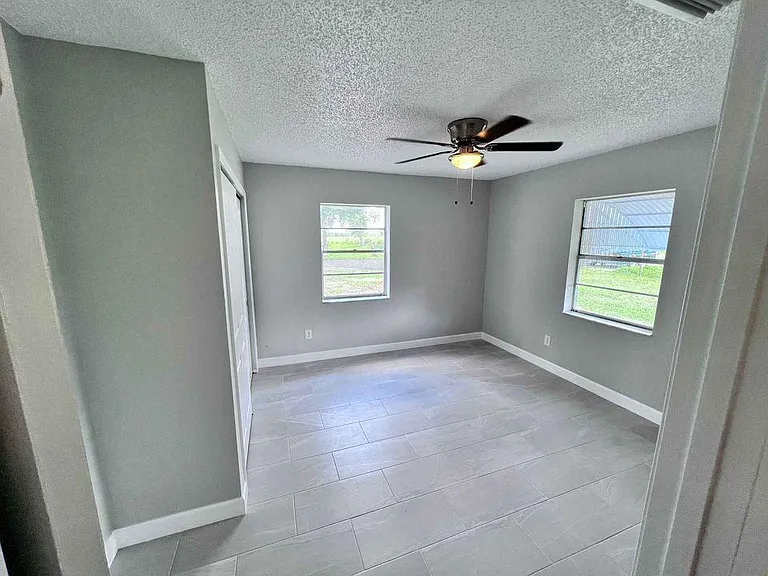 2410 S Brocksmith Rd — Photo 27