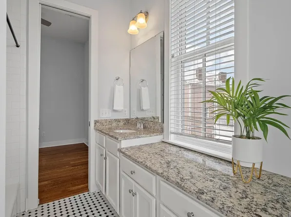 61 Amherst St APT A, Charleston, SC 29403