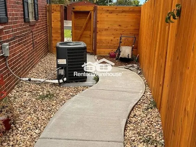 3315 E 31st Ave — Photo 25