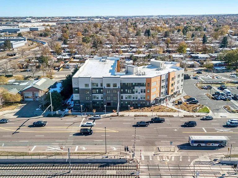 Peoria Crossing 2 — Photo 26