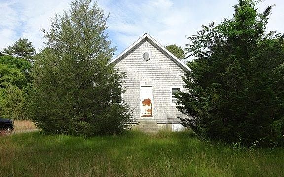 2nd image of 43 Fresh Meadow Drive