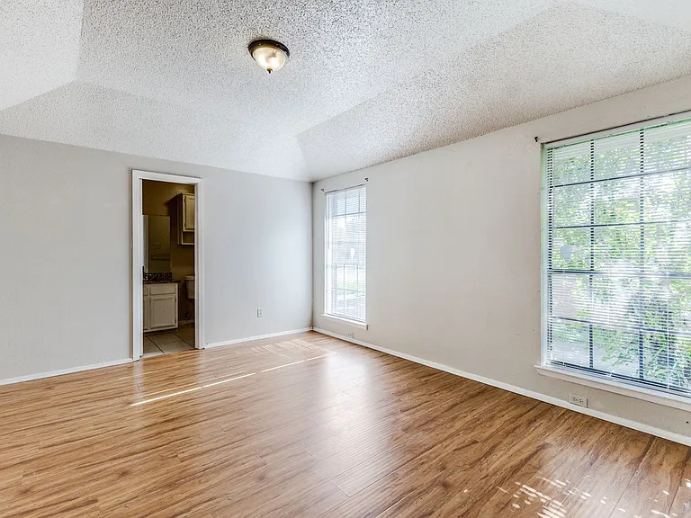 7406 Amherst Dr #B — Photo 6