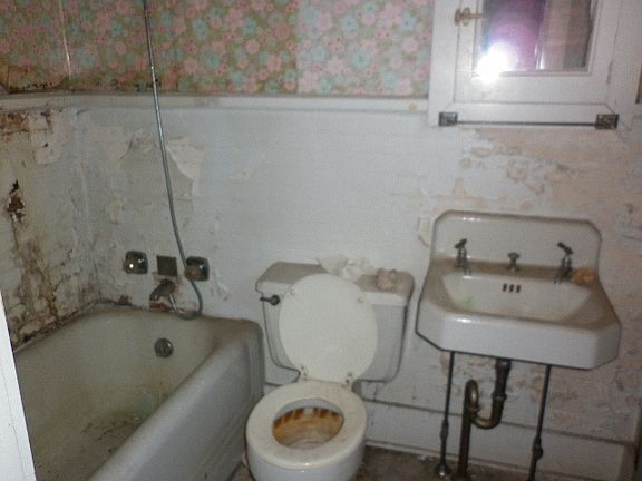 2nd image of 619 Street