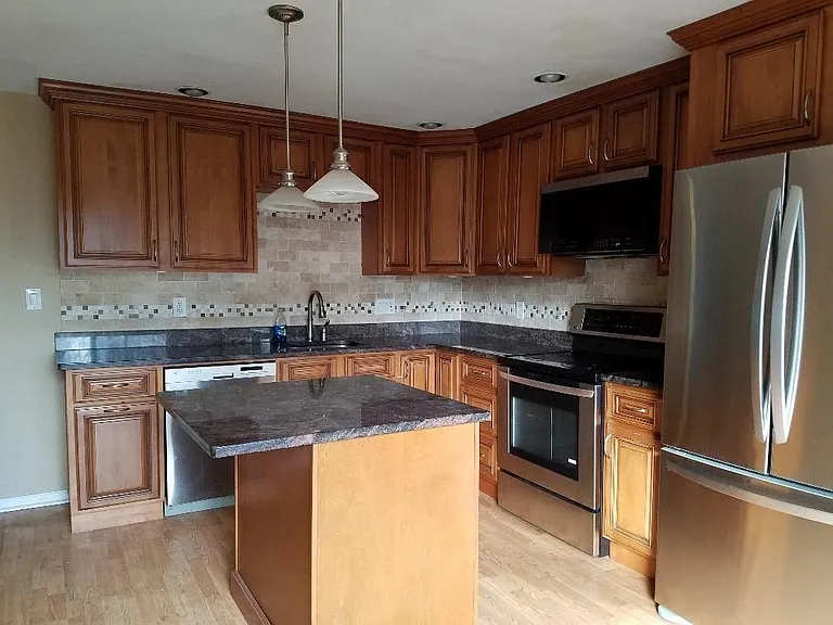 20 Oak St #5A — Photo 10