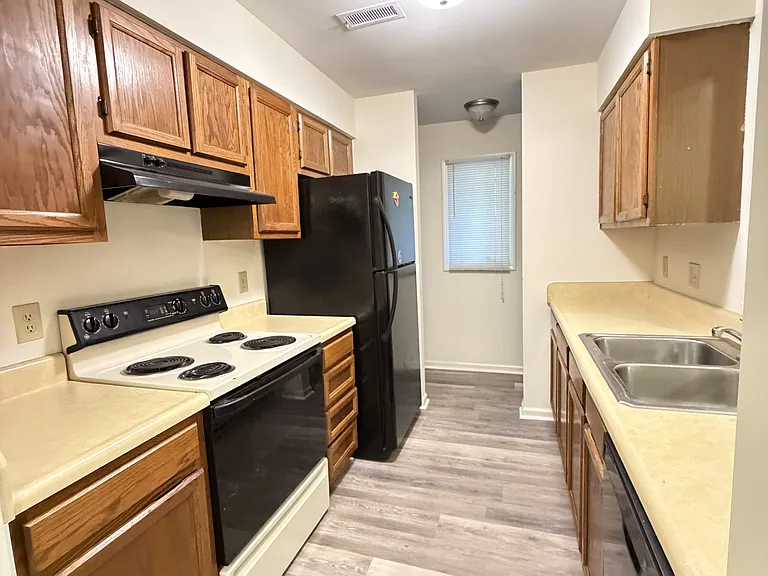 3263 Carlyle Dr NW — Photo 11