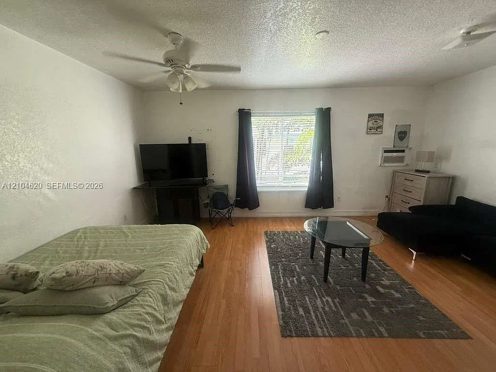 820 Euclid Ave — Photo 3