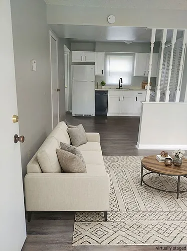 STERLING COURT APARTMENTS Photo 1