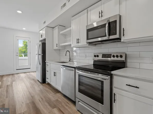 3207 Ridge Ave, Philadelphia, PA 19132