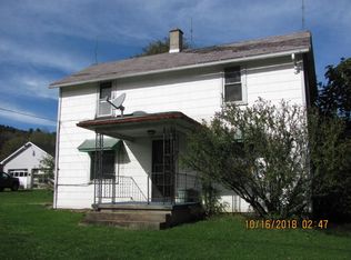 657 Vo Tech Rd, Reynoldsville, PA 15851