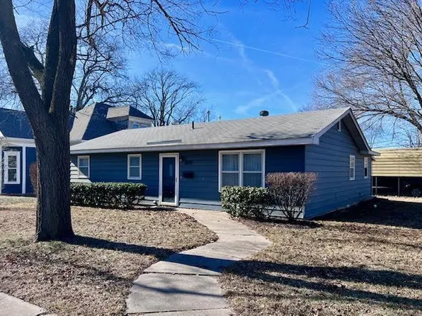 502 S Walnut St, Iola, KS 66749