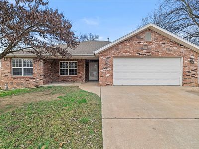 42 Rob St, Farmington, AR, 72730