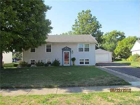 1st image of 925 Windsor Dr
