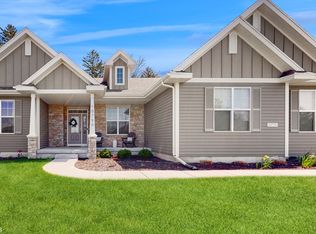 10750 N Firefly Ct, Mequon, WI 53097