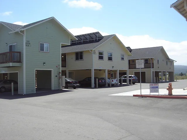 Campbell Creek Apartments — Photo 2