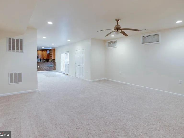 42100 Porch Light Dr — Photo 7