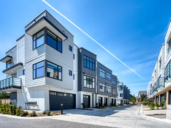 177 175a St #18, Surrey, BC V3Z 9T7