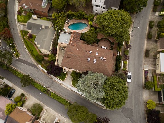 2nd image of 127 Castenada Ave