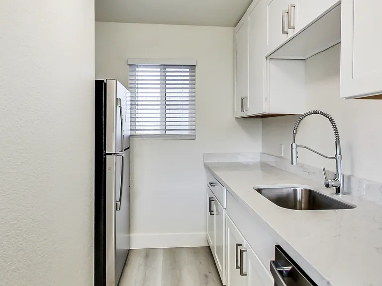 Laurel Haus — Photo 44