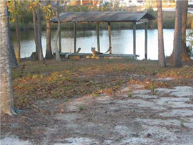 2nd image of 186 Waterside Ln