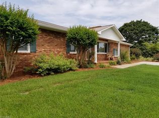 174 Longview Rd, Statesville, NC 28625