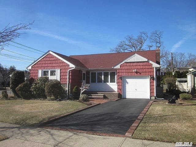 1st image of 856 Cynthia Dr