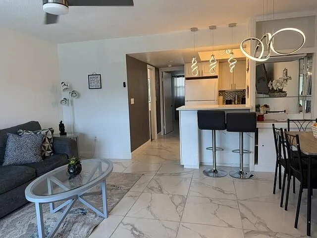 1110 N Riverside Dr #25 — Photo 9
