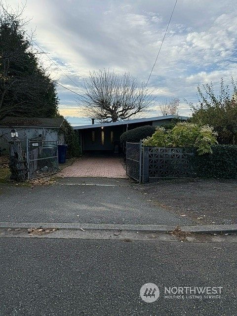 2nd image of 10332 Marine View Drive