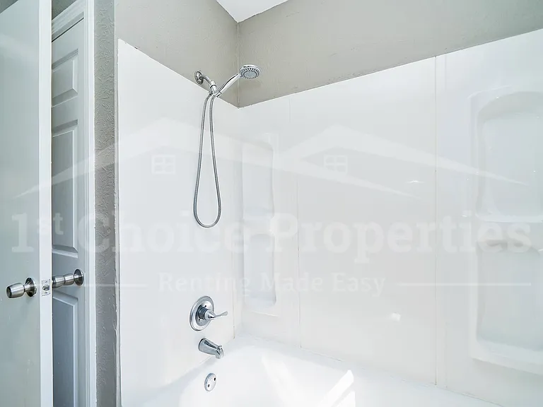 1301 5th Pl NW — Photo 16