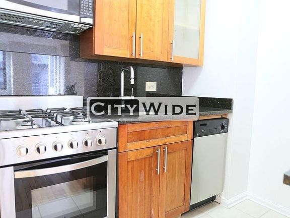 2nd image of 77 W 15th St APT 2M