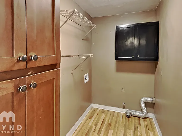 2574 Overlake Dr — Photo 19