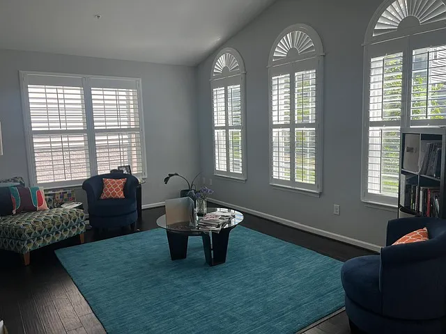 Winterbourne Dr — Photo 4